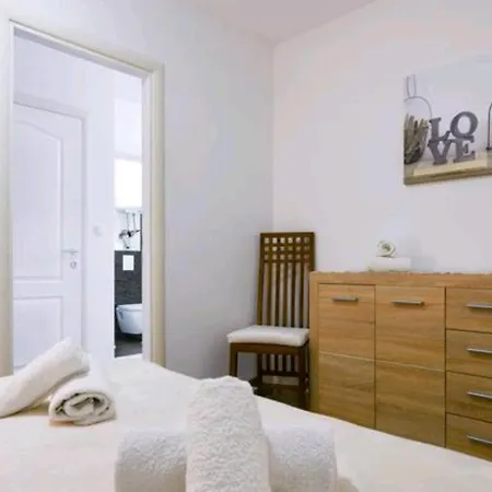 Deluxe Goya Apartment Zadar