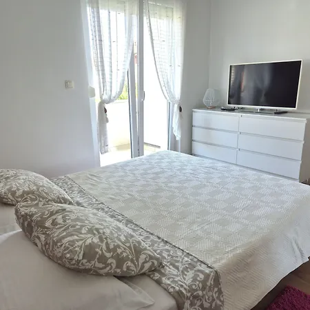Deluxe Goya Apartman
