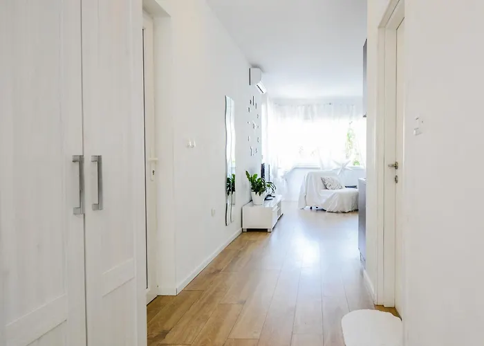 Deluxe Goya Διαμέρισμα *