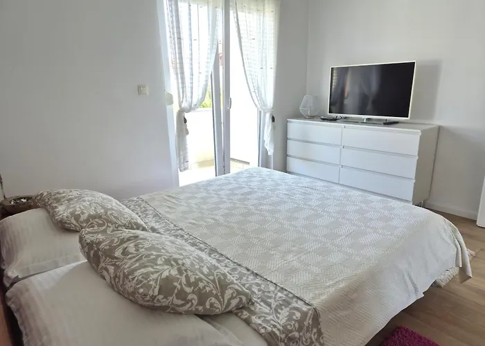 Deluxe Goya Διαμέρισμα *