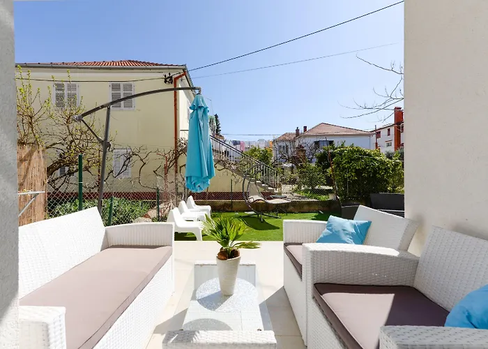 Deluxe Goya Ζαντάρ