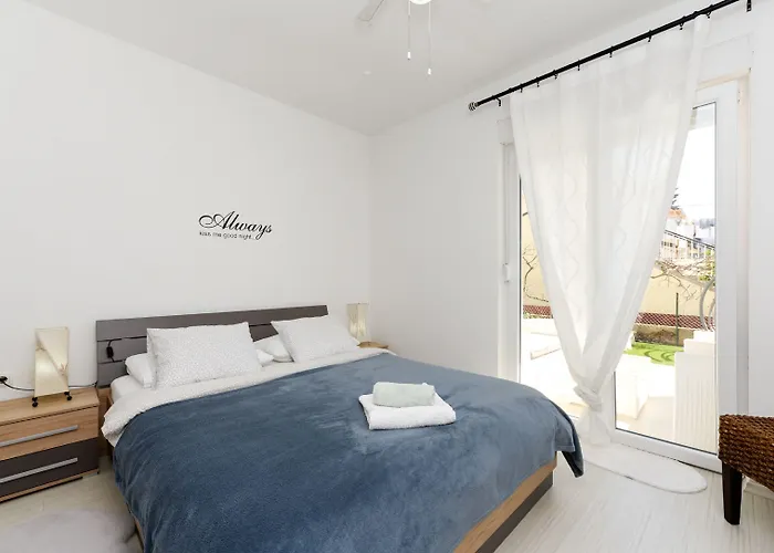 Deluxe Goya Апартаменты